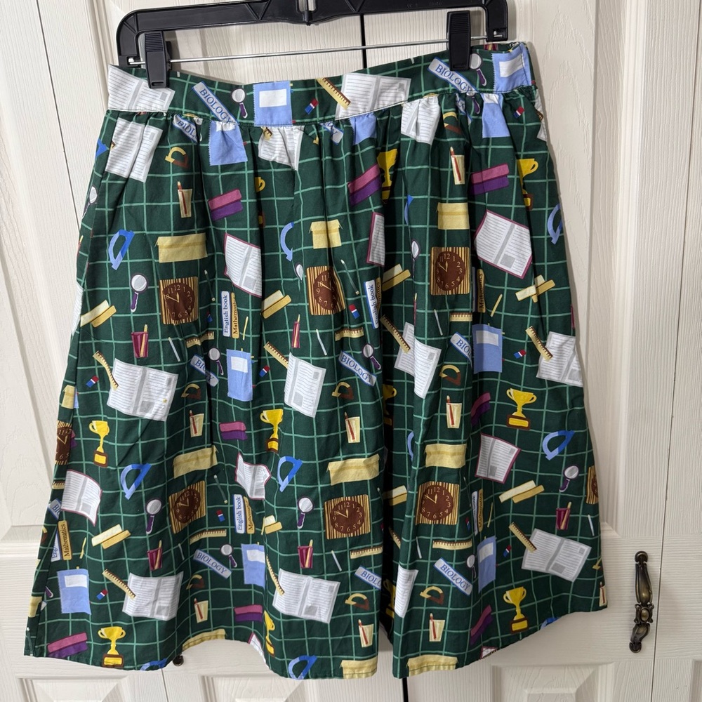 ModCloth Head Of The Class A Line Skirt Teacher School Supplies Women’s size L